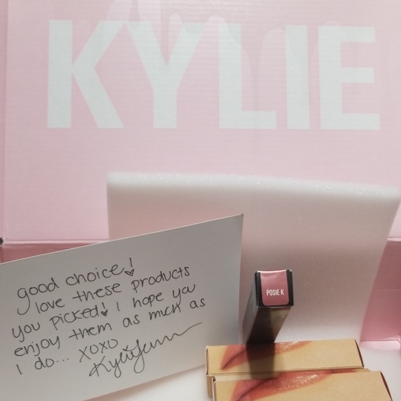 "Posie K" A Cool Berry Gloss by Kylie Jenner - Picture 2 of 8